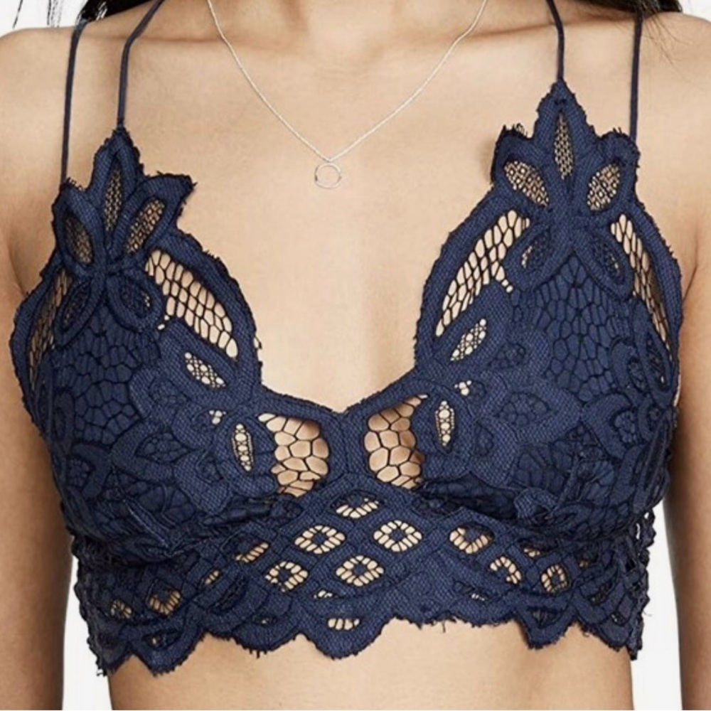 Free people NWT Lace Adella Bralette navy sz small in original package